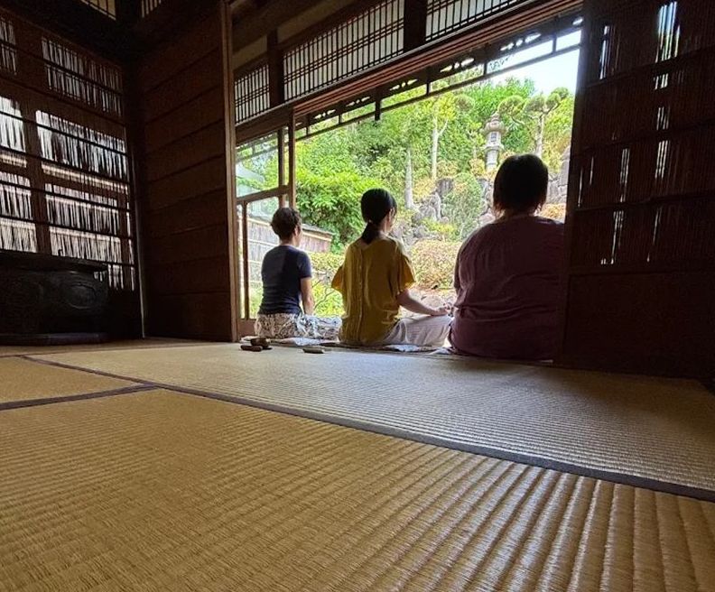 レンタルスペース枚方元町で行われる、瞑想ワークショップへのご参加方法