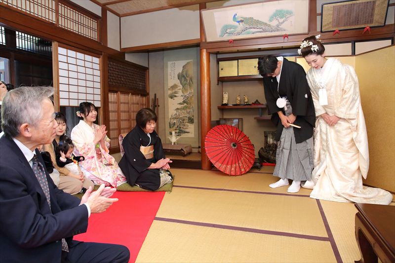 これまでには、フォト婚や前撮りなどの撮影、瞑想会、着付け教室、会議や勉強会、各種ワークショップ、小さな展示会など、さまざまな用途でご利用いただいています。