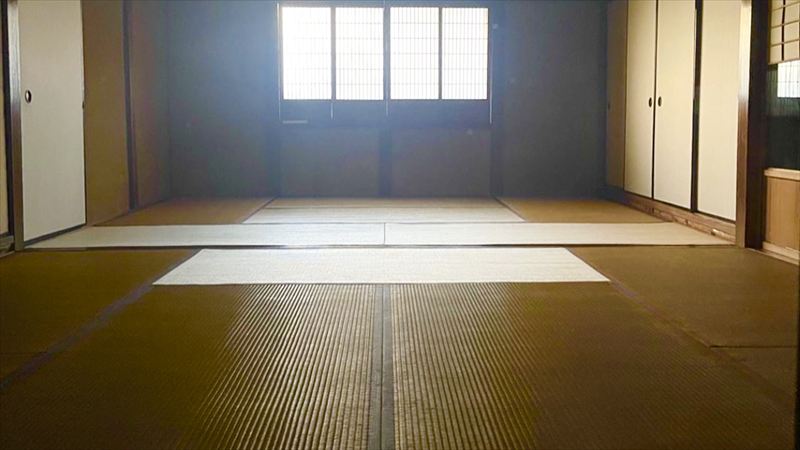 中央の襖を外すと、14畳の広々とした空間に変わります。