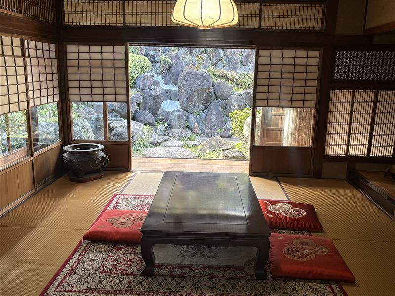  お庭側の和室：【京間 8畳】