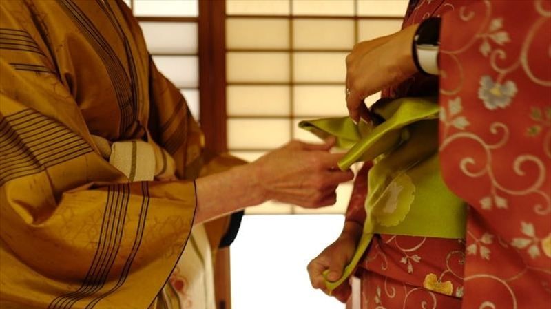 一級着付け技能士による本格的な着付け・ヘアメイク