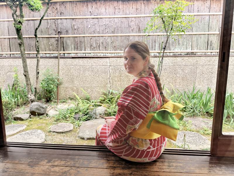 苦しくなく美しい浴衣着付け